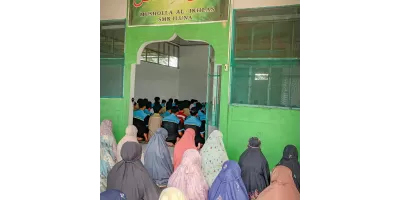 Kegiatan Sholat Dzuhur Berjamaah